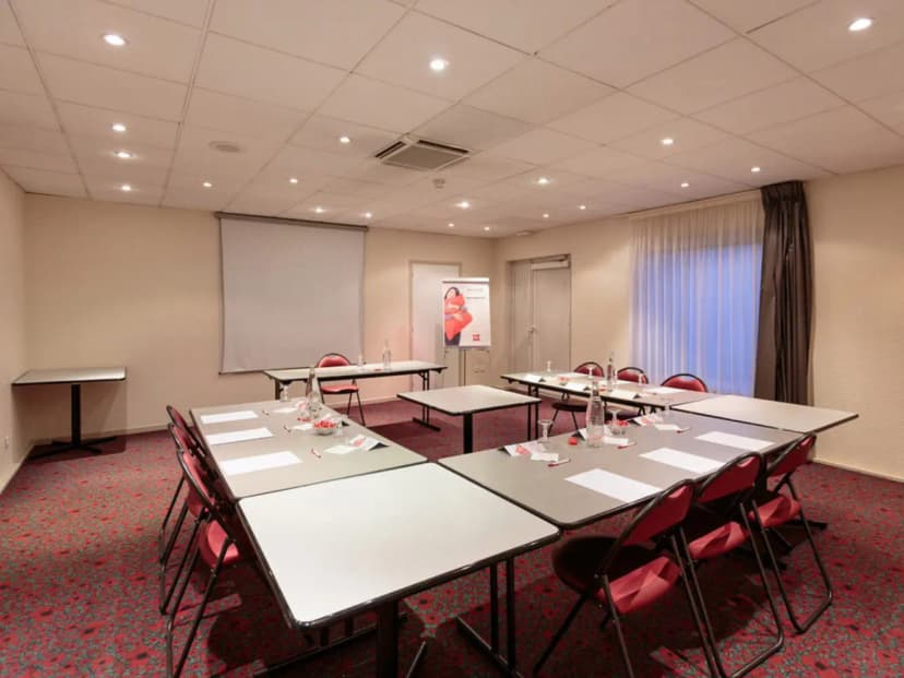 ibis Clermont-Ferrand Sud Carrefour Herbet — photo 1