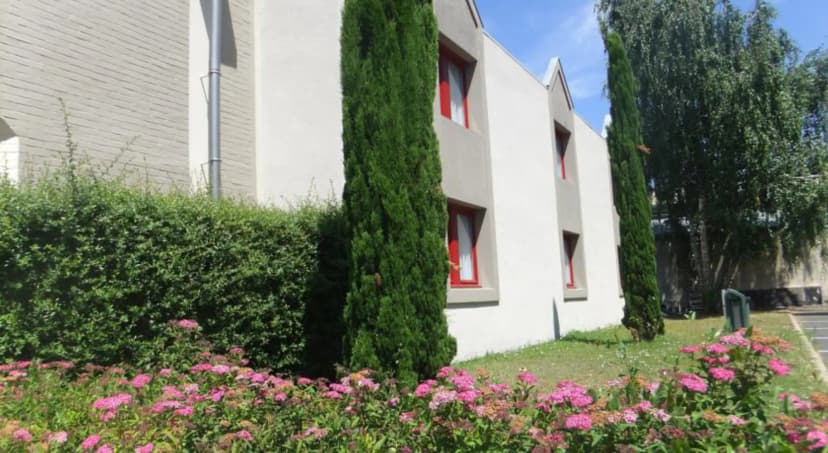Hôtel _ Kyriad Brive La Gaillarde — photo 5
