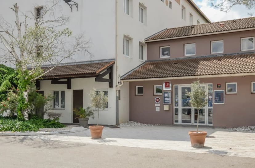 The Originals City Hôtel Le Relais d'Aubagne *** — photo 4