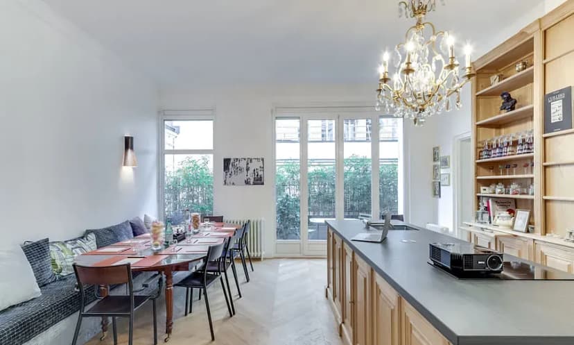 101 Bd Haussmann — photo 1