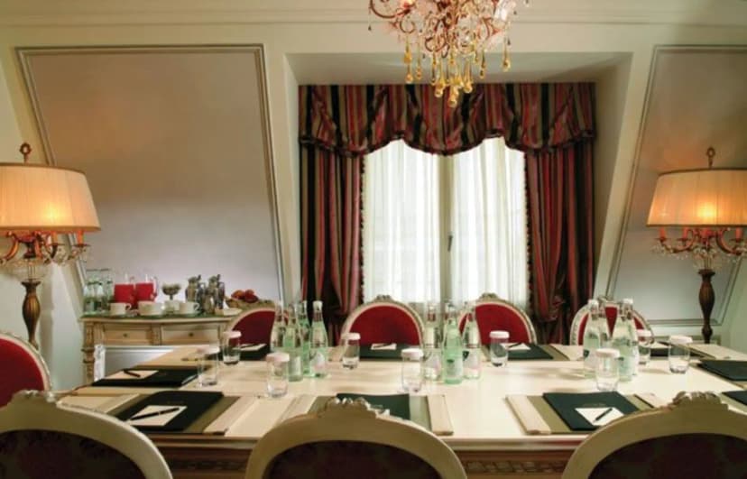 Hôtel Balzac — photo 3