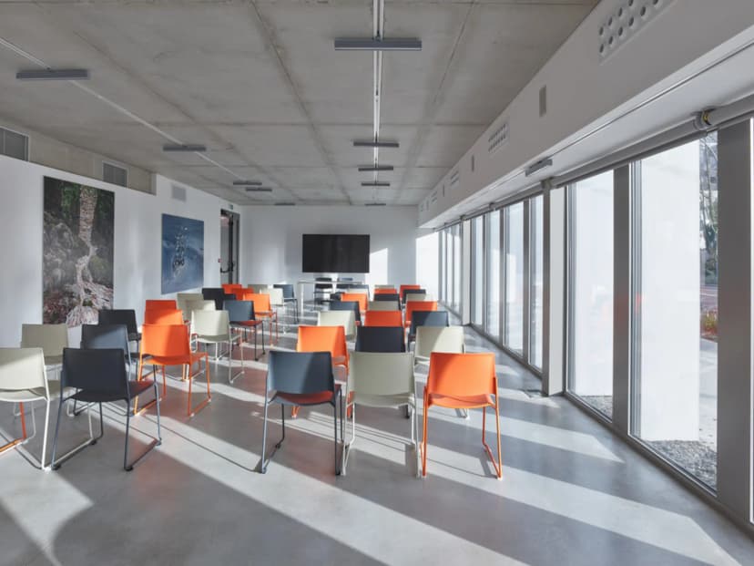 Level Innovative Workplace — photo 3