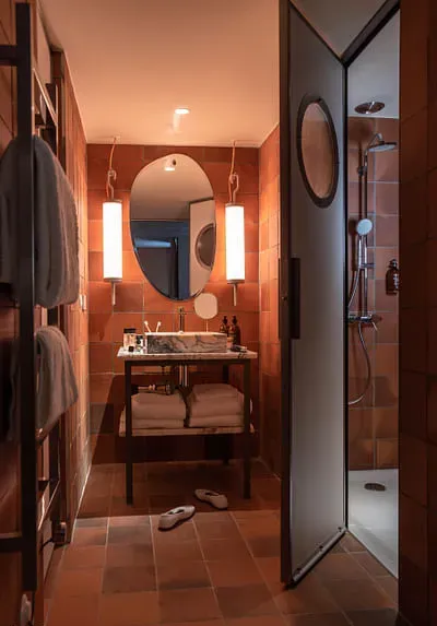 MOB HOUSE — photo 3