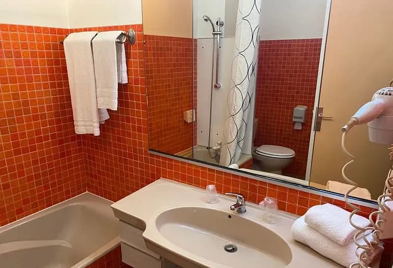 Adonis Lyon Est Hotel Artys — photo 3