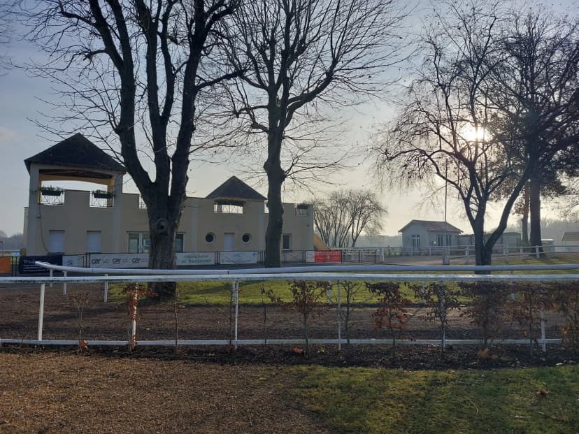 Hippodrome la Villeneuve — photo 1
