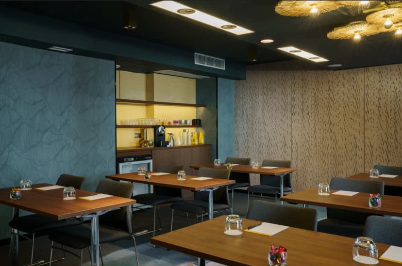 voco Paris - Porte de Clichy, an IHG Hotel — photo 2