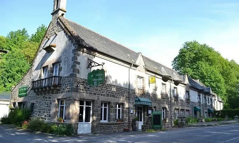 LE VIEUX MOULIN – Hôtel, restaurant bistronomique et mariage à Hédé en Ille et Vilaine (Bretagne) — photo 1