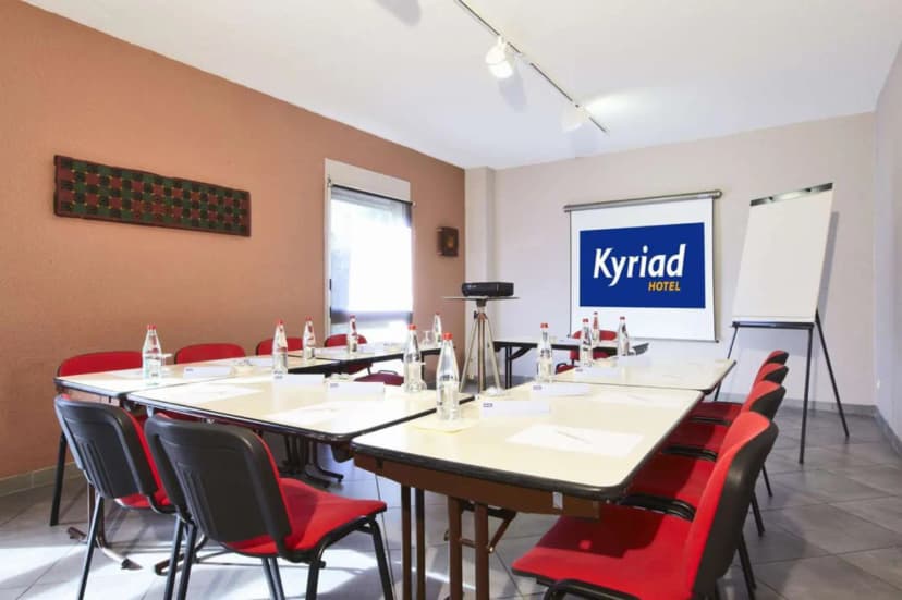 Hôtel Kyriad Nimes Centre — photo 2