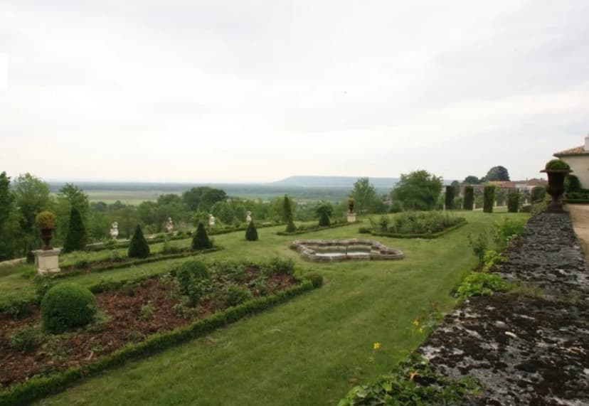 Castle Boucq — photo 2