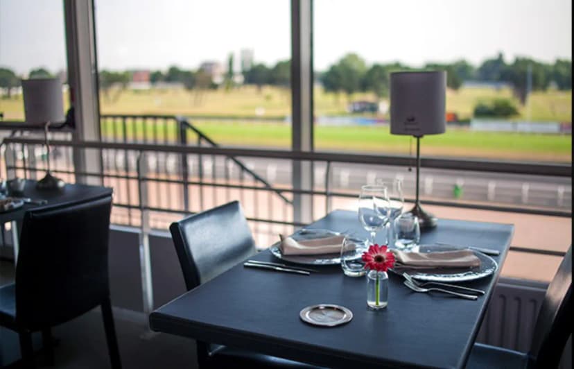RESTAURANT DE L HIPPODROME-MARCQ EN BAROEUL — photo 3