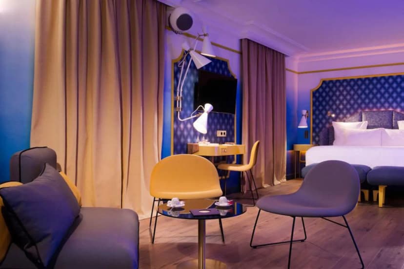 Idol Hotel — photo 1
