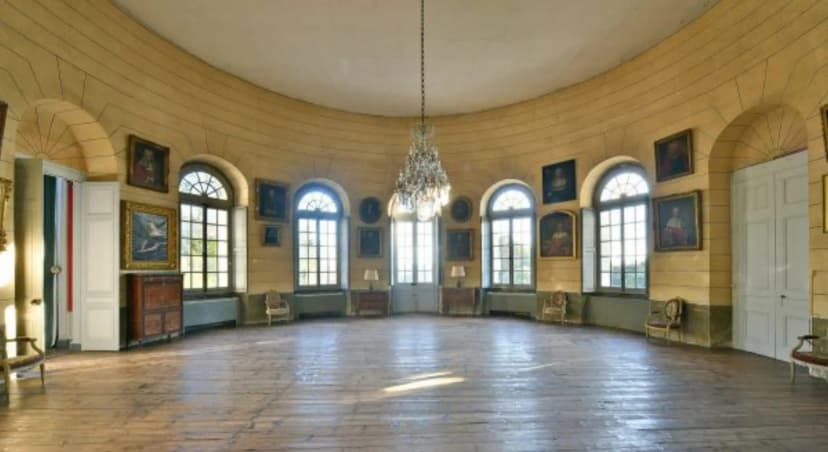Chateau Moncley — photo 2