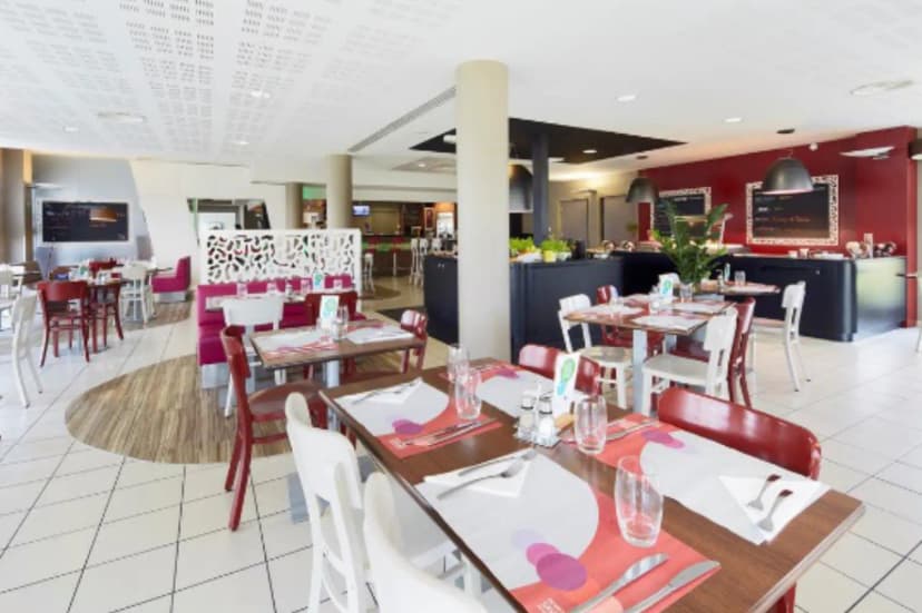 Hotel Restaurant Campanile Roissy Le Mesnil-Amelot — photo 5