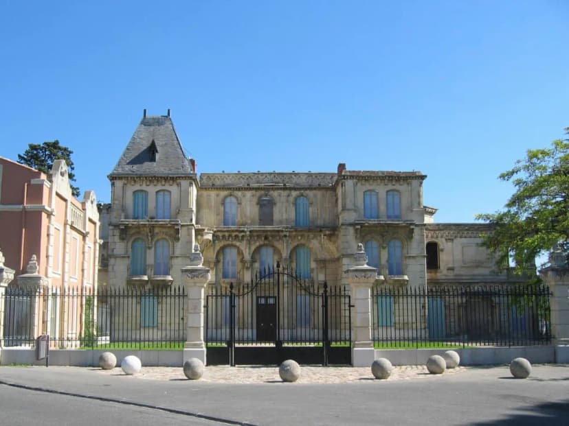 Château de la Buzine — photo 1