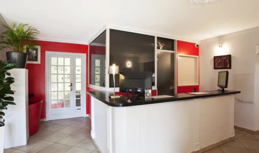 Noemys Pont de l'étoile - hôtel restaurant Logis — photo 4