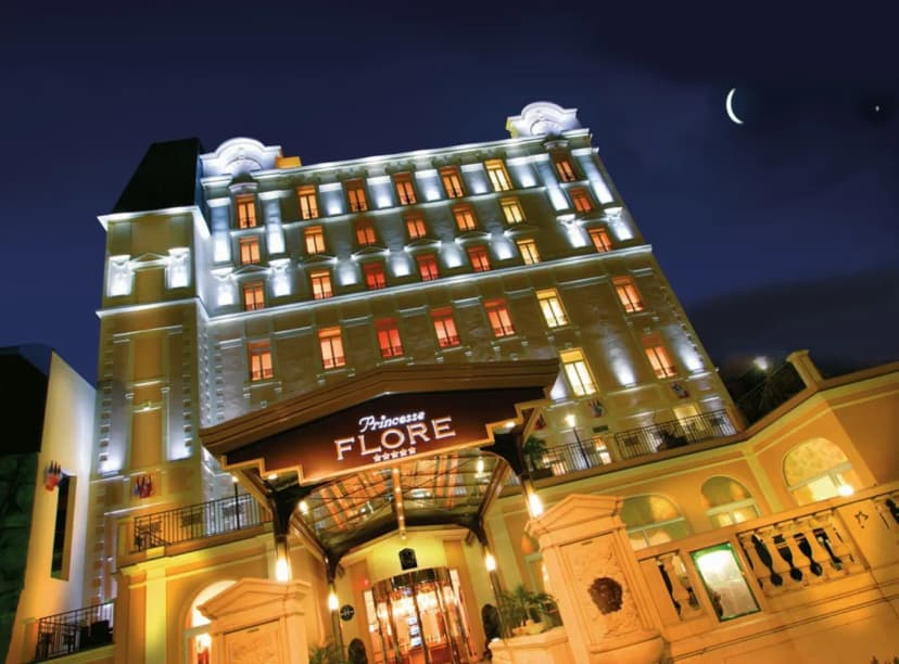 Princesse Flore · Hôtel 5 Étoiles · Royat Clermont-Ferrand — photo 1