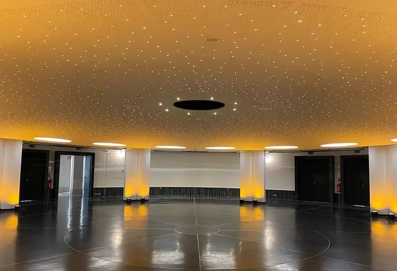 Versailles Palais des Congrès — photo 5
