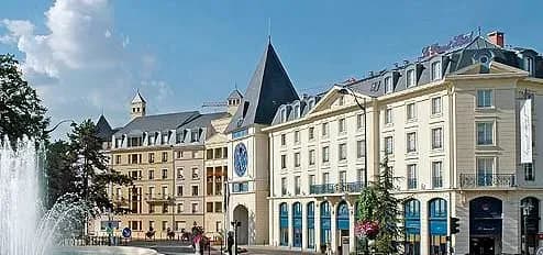 Le Grand Hôtel du Plessis-Robinson - Bar de l'horloge — photo 4