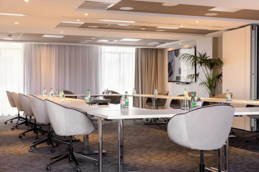 Hampton by Hilton Tours Centre — photo 4