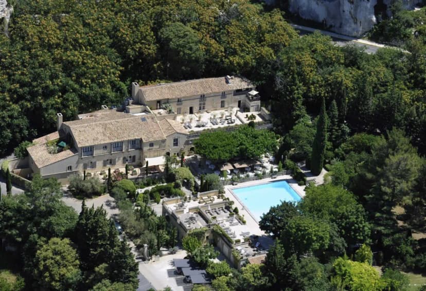 Baumanière, Hôtel Restaurant 5 étoiles Relais & Chateaux — photo 1