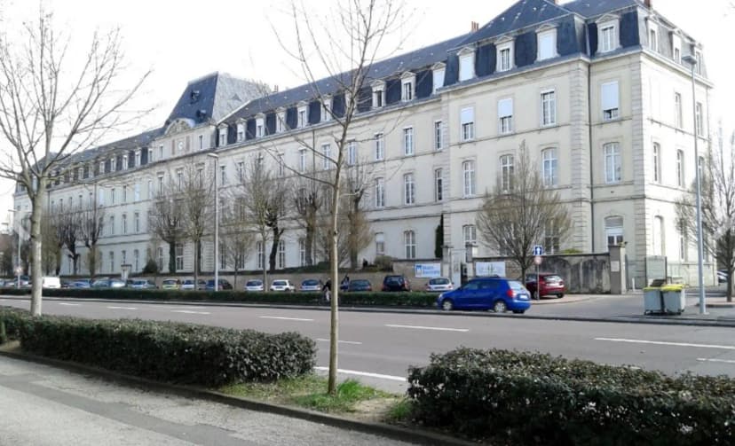 Le Neuf Bis — photo 1