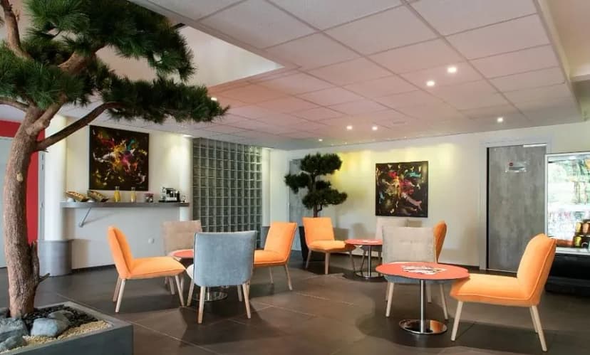 Hôtel Kyriad La Rochelle Centre Ville — photo 5