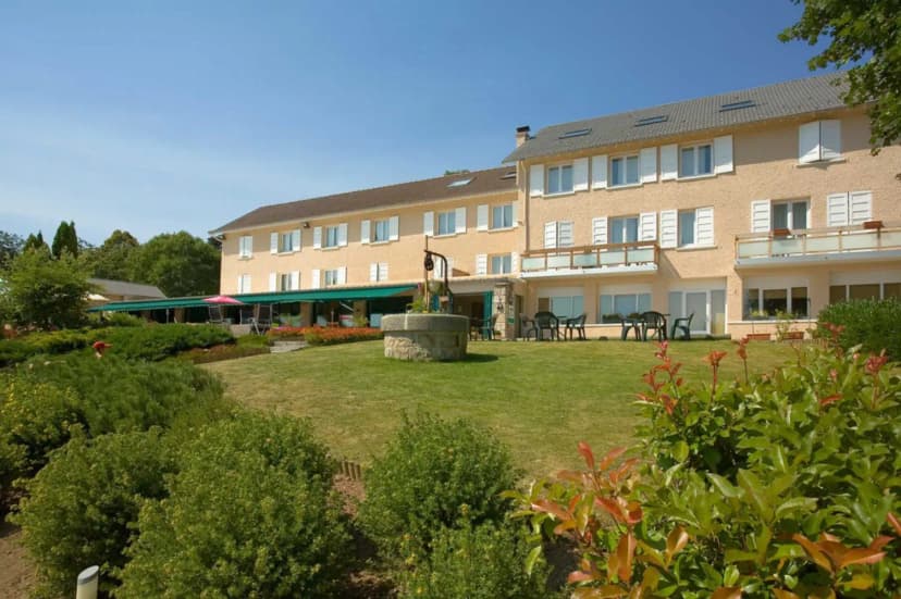 Le Bel'o | Hotel 3 Étoiles | Restaurant | Le Chambon-Sur-Lignon — photo 1