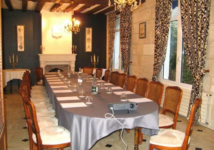 Logis Hôtel le Cheval Blanc — photo 2