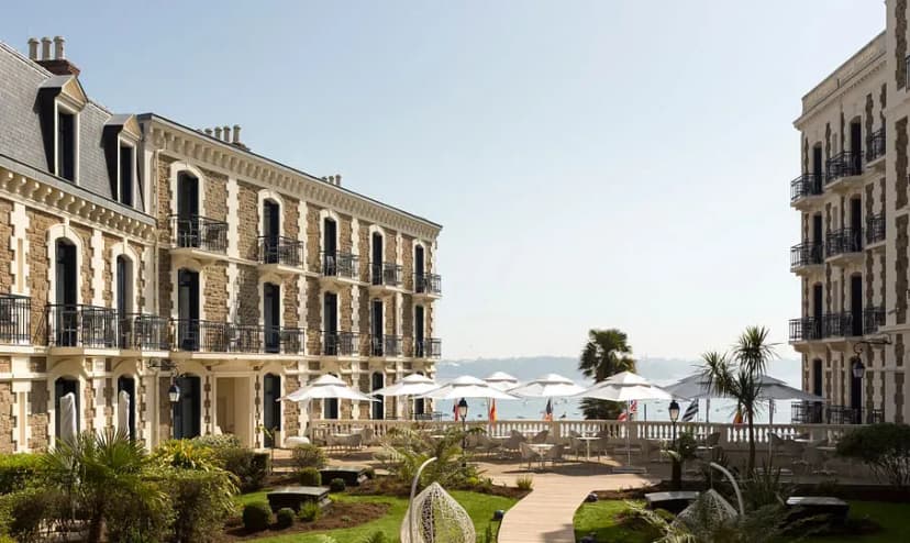 Le Grand Hôtel Dinard — photo 1
