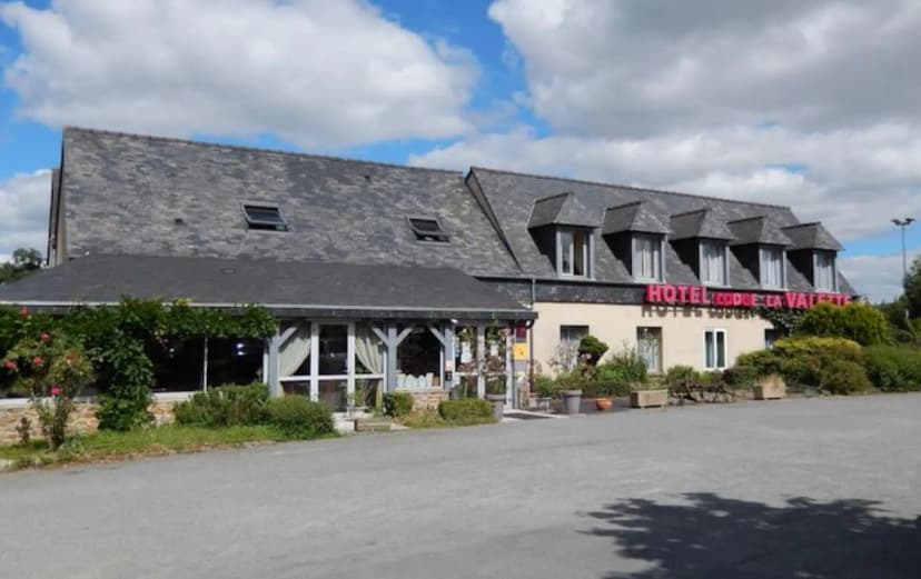 Logis Hôtel Lodge la Valette — photo 1