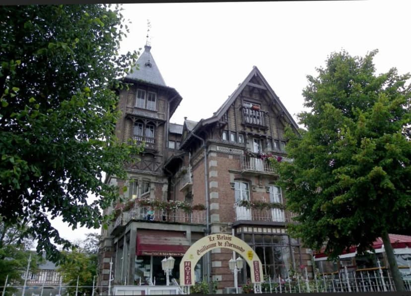 Logis Hôtel le Relais Guillaume de Normandy — photo 1
