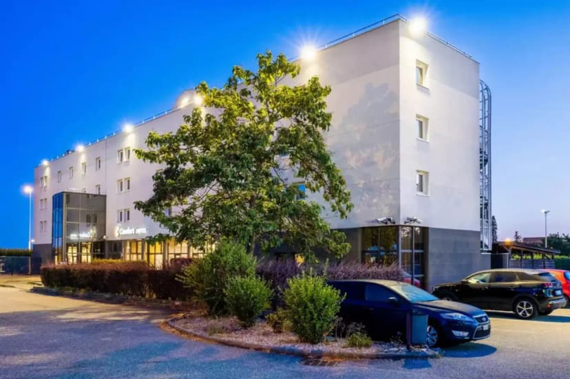 Comfort Hotel Aeroport Lyon St Exupery — photo 1