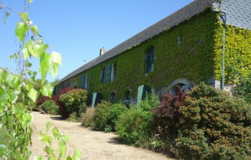 Le Relais de Saulges Gite de groupe et location de Salle en Mayenne — photo 1