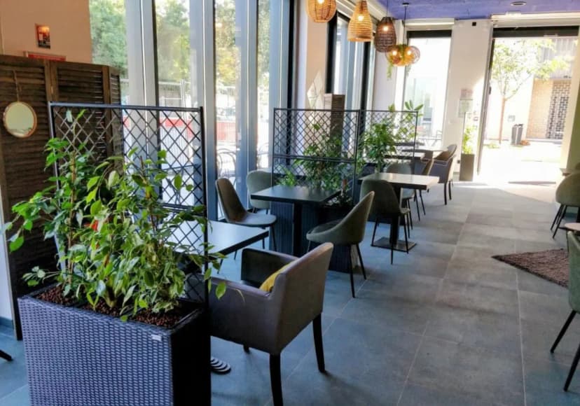 DKGONES Café Lyon7 Gerland (coworking, événementiel, petite restauration, bar) — photo 4
