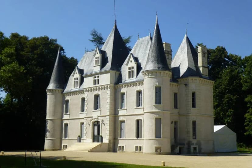 Baillant Castle — photo 1