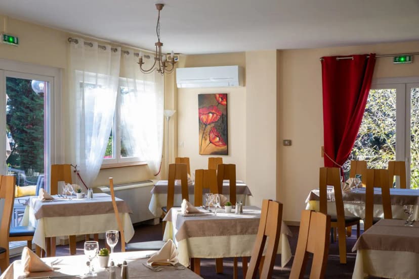 Hotel Restaurant Le Coquelicot Logis à Burnhaupt Le Haut. — photo 4