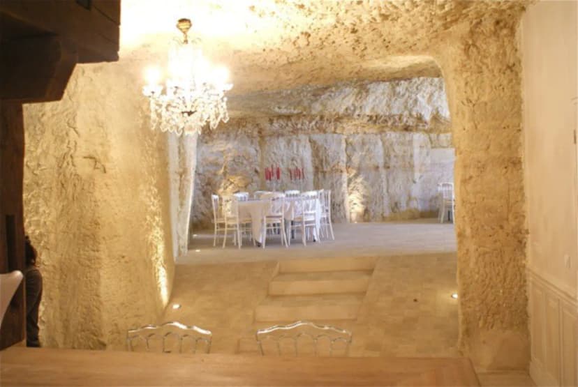 La Grotte de la Roche aux Fées — photo 2