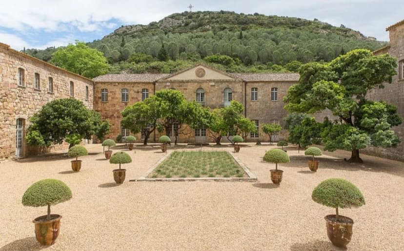 Abbaye de Fontfroide — photo 1