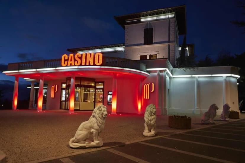 Casino Partouche de Saint-Galmier Le Lion Blanc — photo 1