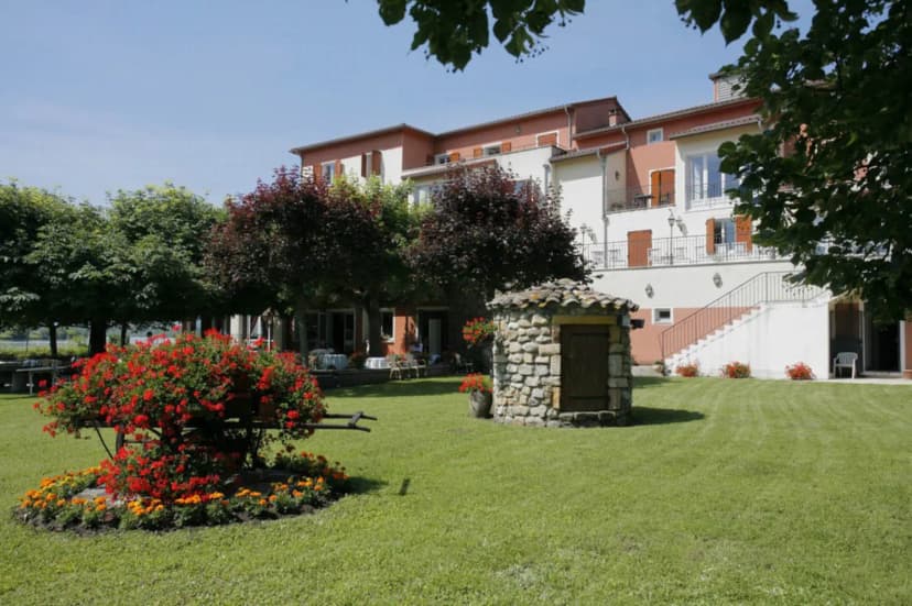 Le Beau Rivage — photo 1