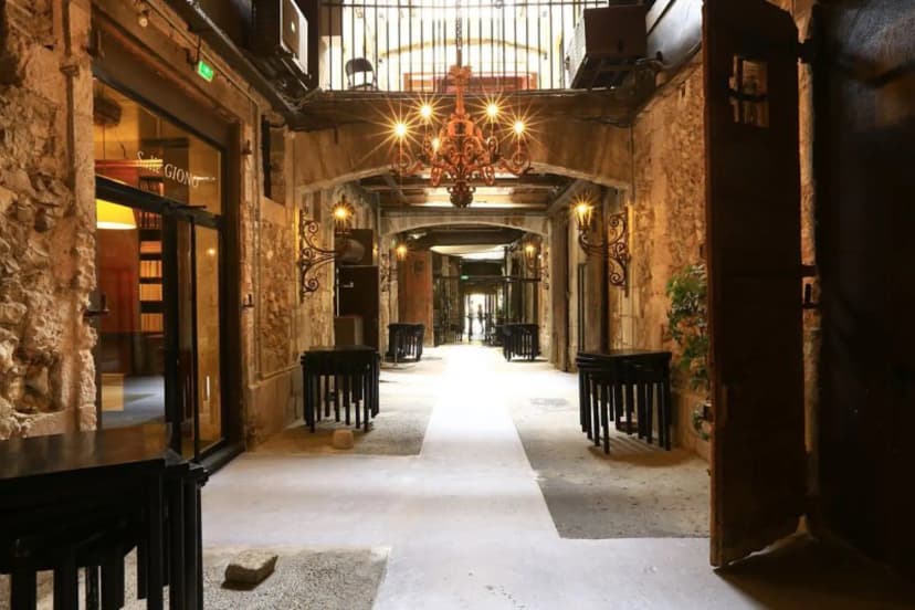 Restaurant Les Arcenaulx Marseille Vieux Port — photo 1