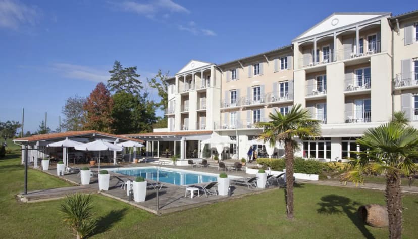 Brit Hotel Le Lodge Du Golf — photo 1