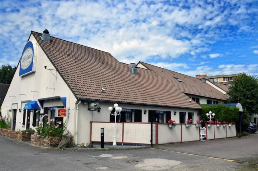 Hôtel Restaurant Bleu France Éragny Cergy — photo 1