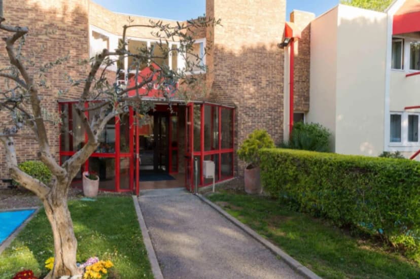 The Originals City, Hôtel Costières, Nîmes (eX-Inter Hotel) — photo 1