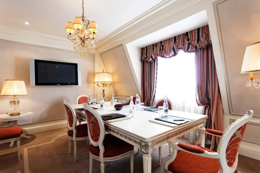 Hôtel Balzac — photo 2