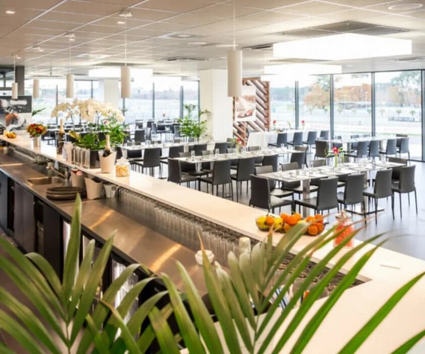 Porsche Experience Center - Le Mans — photo 5