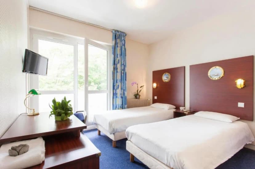 Hotel Les Gens De Mer La Rochelle — photo 5