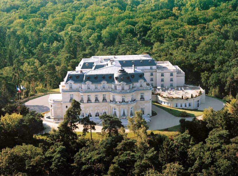 Château Hotel Mont Royal Chantilly ***** — photo 1