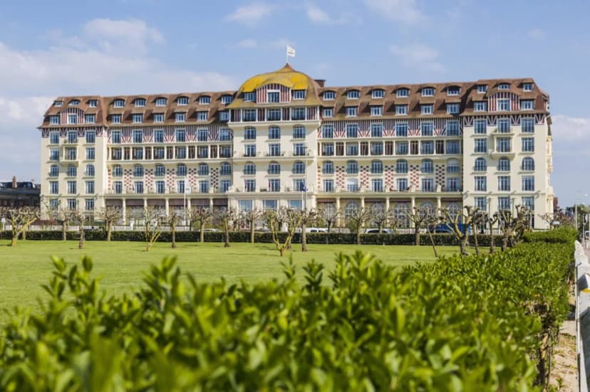 Royal Barriere Hotel — photo 1