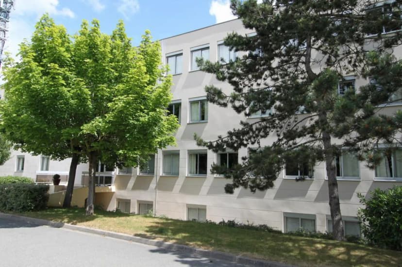 Les Viviales - Résidence Services De La Giroderie — photo 1